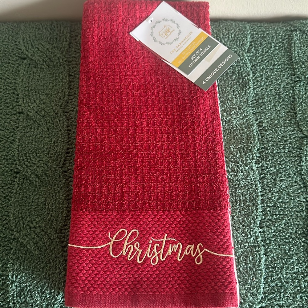 The Farmhouse by Rachel Ashwell Holiday Kitchen Towels Red Ivory Peace Christmas